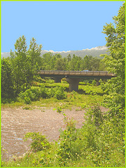 Pont et rivière / Bridge and river - Vermont, USA / Août 2008 - Ciel bleu photofiltré