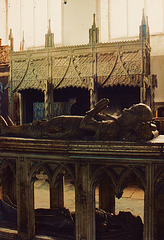 arundel tombs 1435, 1462, 1487