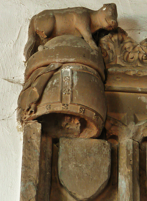 badingham 1400 left helm with bull crest