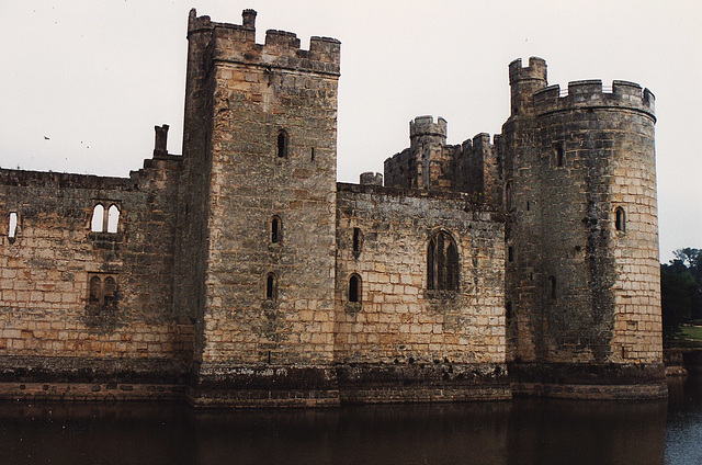 bodiam castle c.1385