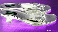 Talons hauts Ravellas à Lilette / Lilette's Ravellas high heels shoes - Inversion RVB - VRB - 4 décembre 2008.