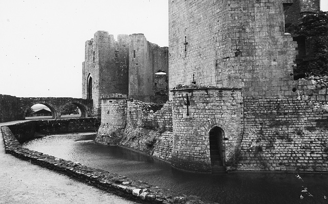 raglan castle 1435