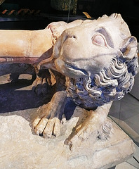 v+a 1340 lion from lesnes abbey
