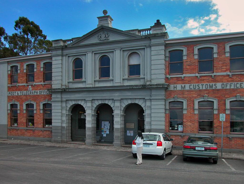 Parish hall and post office in Strahan