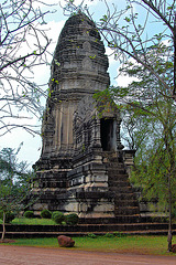 Stupa of Phra Maha That, Ratchaburi  พระปรางค์วัดพระศรีรัตนมหาธาตุ ราชบุรี