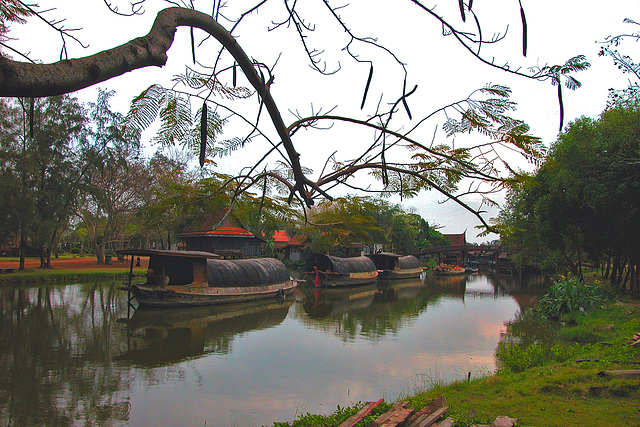 Historic barges in the Mueang Boran park  เรือพระราชพิธี