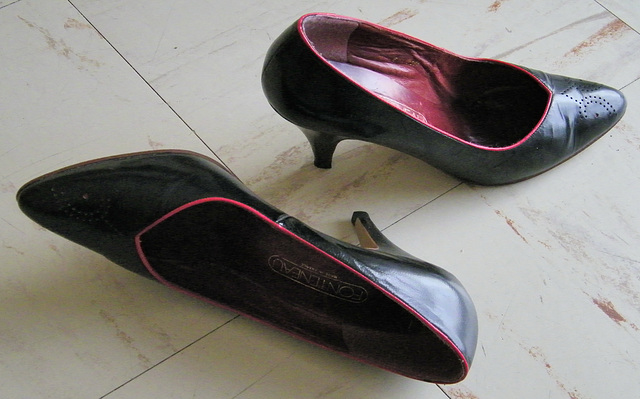 Valériane allias Lady Elido /  Fonteneau make elegant high heels shoes /  Superbes escarpins de marque Fonteneau - Avec / with