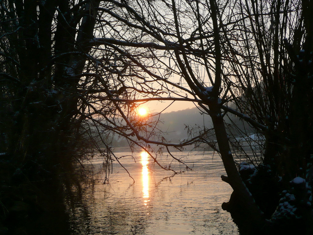 Morgendämmerung an der Elbe bei -5°C am 28.1. 2011