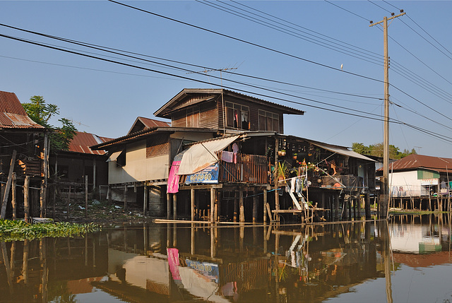 Inhabitation along the Khlong