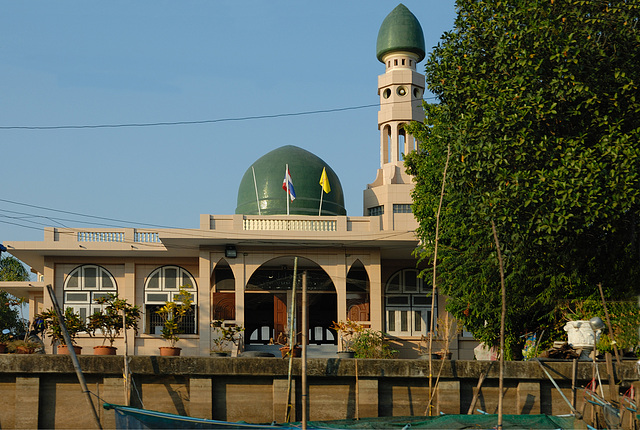 Darunna Im Mosque and no worshipper