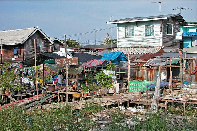 Simple housing in Banlaem