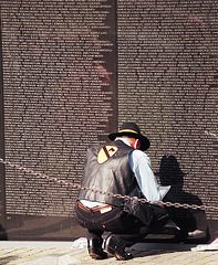 05.04.VeteransDay.VietnamVeteransMemorial.WDC.9November2002