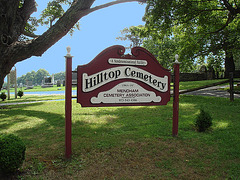 Cimetière de Hilltop's cemetery / Mendham, New-Jersey (NJ). USA - 21 juillet 2010.- Ciel bleu postérisé