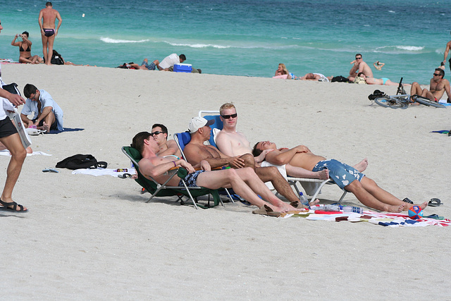 716.WPF07.BeachParty.SBM.FL.4March2007