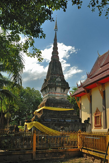 Holy chedi beside the temples building