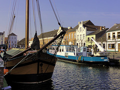 der Hafen von Weener im Rheiderland