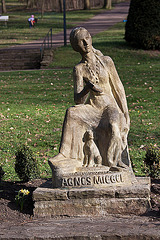 20110402 0458RAw [D~SHG] Denkmal Agnes Miegel, Bad Nenndorf
