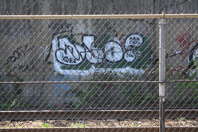 40.GraffitiTagging.WMATA.BrooklandCUA.NE.WDC.6April2011