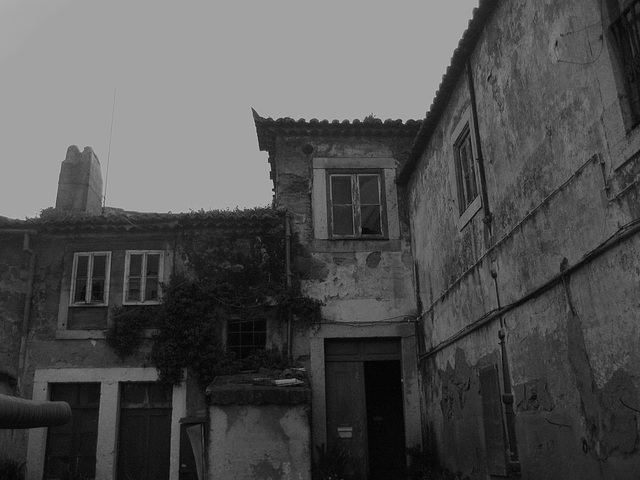 Lisboa, Carnide, old building