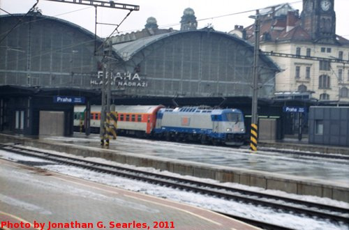 CD 380 Class Electric in Praha Hlavni Nadrazi, Picture 4, Edited Version, Prague, CZ, 2011