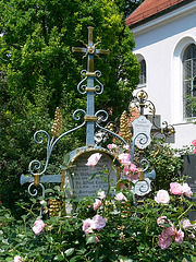 München-Bogenhausen - Friedhof und Pfarrkirche