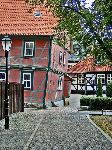 The Crooked House/ Das Schiefe Haus