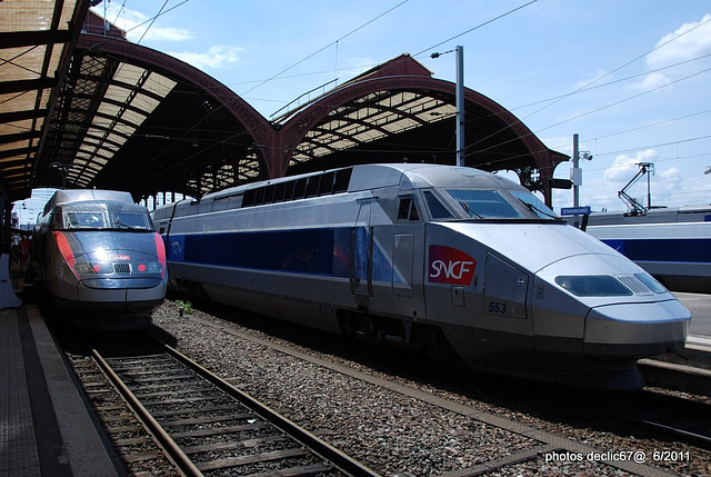 TGV au  quai 1 et 2