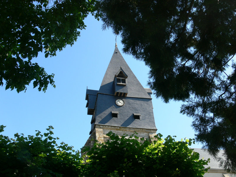 Kirchturm in Aschères-le-Marché
