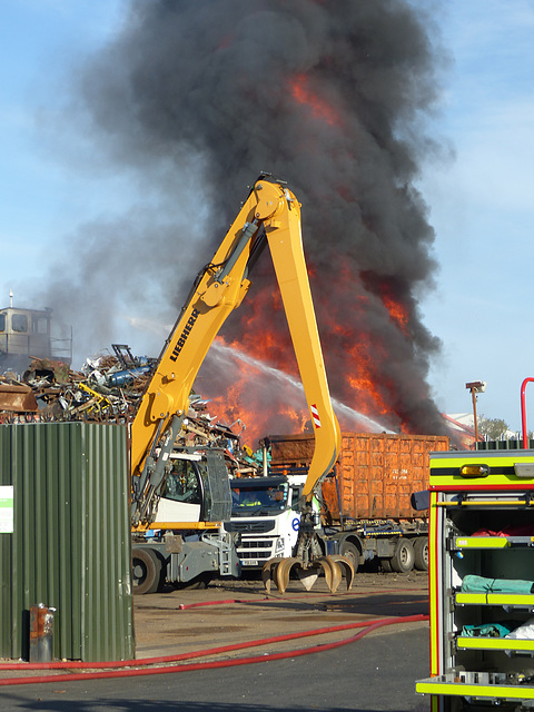 Fire at EMR Portsmouth (9) - 5 October 2014