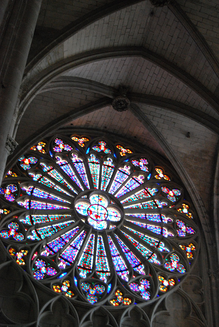 Dans la cathédrale de la Cité de Carcassonne