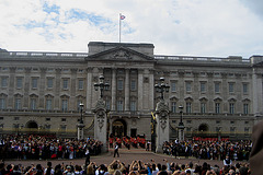 Changing of Guards at Buckingham Palace (1)