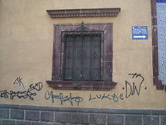 Fenêtre et graffitis / Window & graffitis - 25 mars 2011