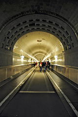 Alter Elbtunnel - Eingang zur Tunnelröhre