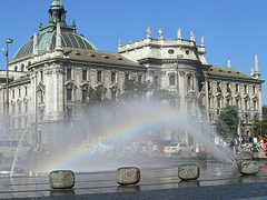 München so herrlich wie ein Regenbogen