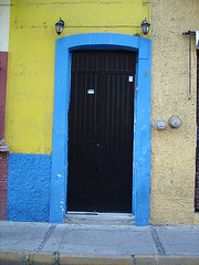Porte numéro cinq / puerta número cinco / Door number five - 23 mars 2011