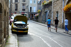 Dinan 2014 – Broken-down Peugeot