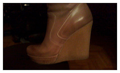 Les bottes sexy de Madame Berhgam's sexy boots - 9 décembre 2011 - Recadrage.