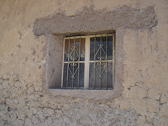 Fenêtre de style carcéral / ventana de estilo de la cárcel / Jail style window - 23 mars 2011