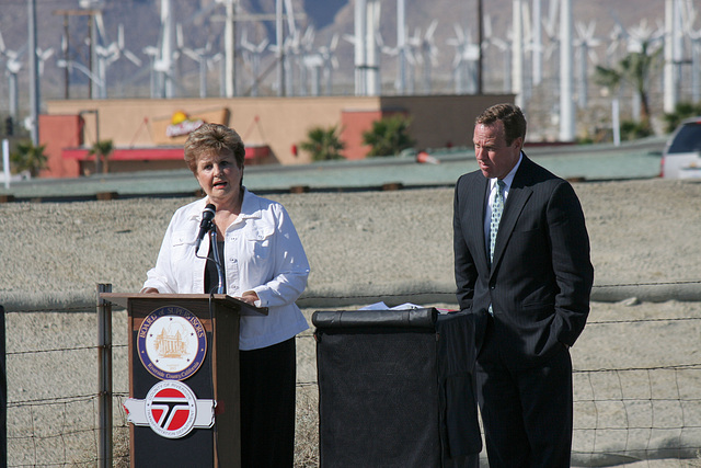 Mayors Parks & Pougnet at I-10 Overpasses Ribbon Cutting (3389)