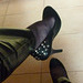 Lady 72 /  Escarpins et pantalons de cuir - Leather pants and high heels /Recadrage