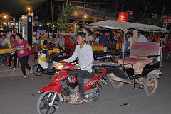 Moto-romauk in the Old Market