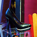 Dame Annick fait du lèche-vitrine / Lady Annick likes window-shopping - Chaussures à talons haut /  High-heeled shoe
