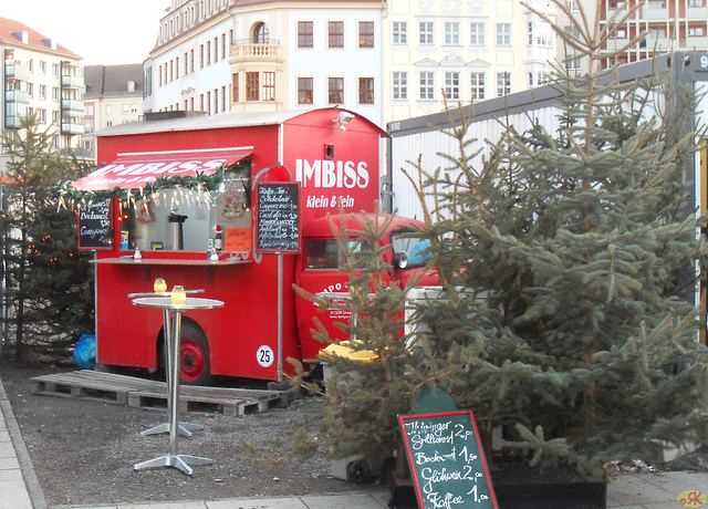 2011-12-15 03 Weihnachtsmarkt an der Frauenkirche
