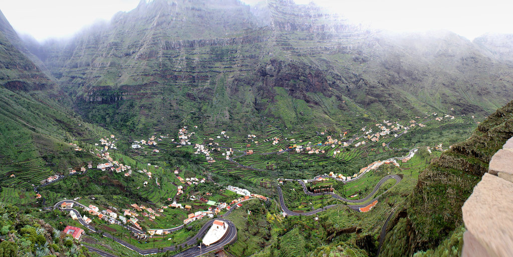 Blick von Cèsar Manriques Mirardor in 717m Höhe ins Valle Gran Rey. ©UdoSm