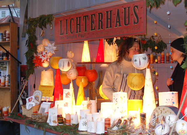 2011-12-15 16 Weihnachtsmarkt an der Frauenkirche