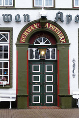 Schwan-Apotheke Tür