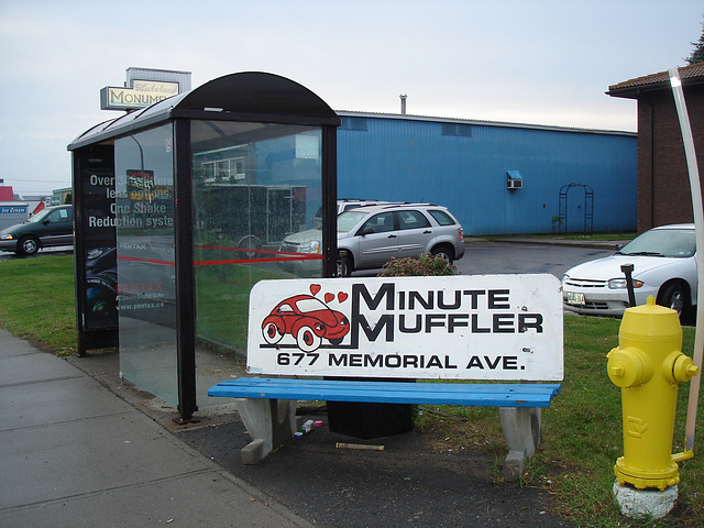 Minute muffler bench / Banc minuté silencieusement