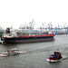 Schiffsverkehr  auf der Elbe