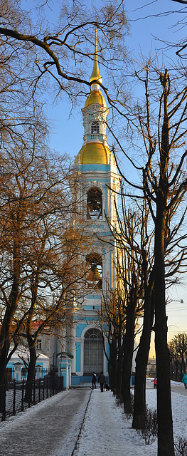 Nikolaus-Kathedrale, Glockenturm