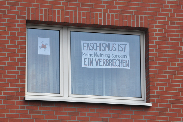 Demo: "Kein Platz für Nazis in Hamburg"